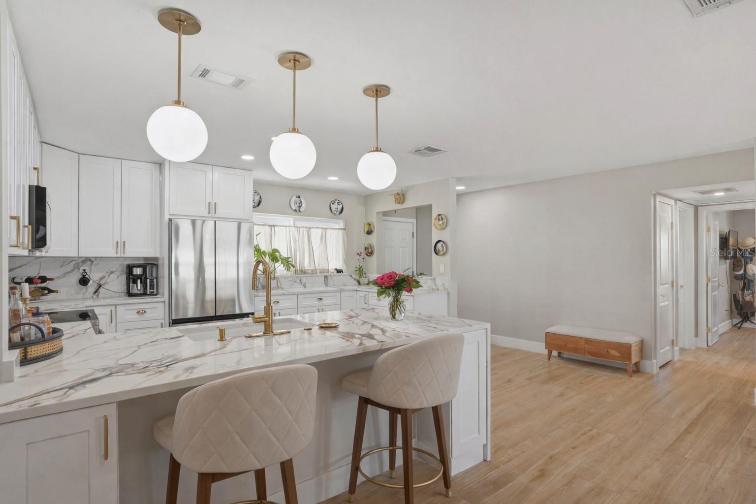 Image 8 of 40 For 411 42nd Avenue Ne