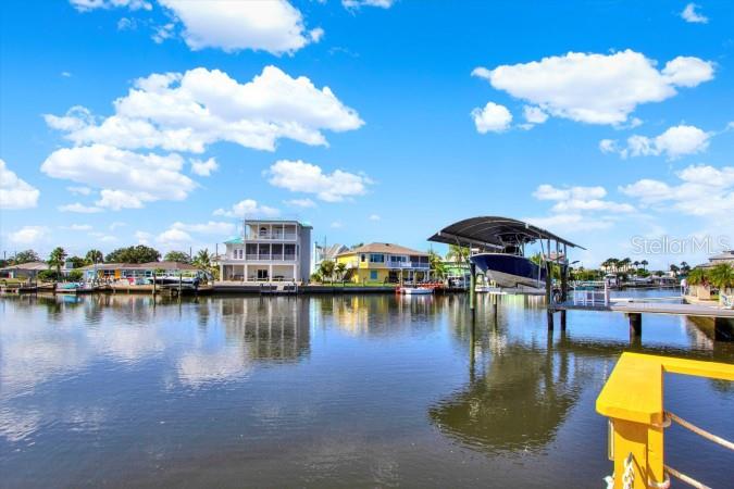 Listing photo id 1 for 14124 Kulig Court