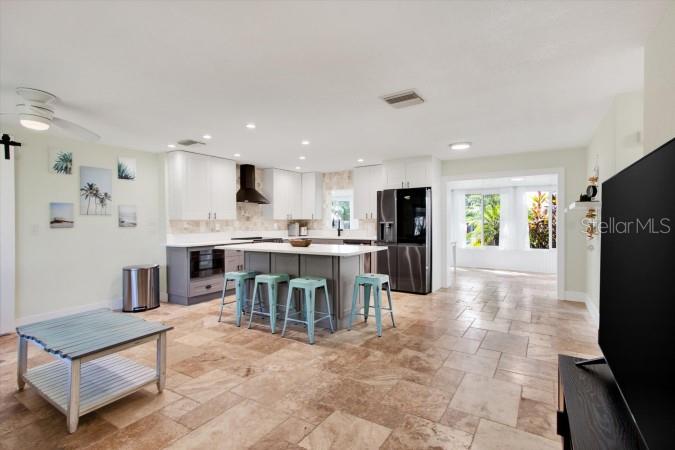 Listing photo id 4 for 14124 Kulig Court