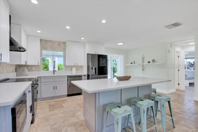 Listing photo id 5 for 14124 Kulig Court