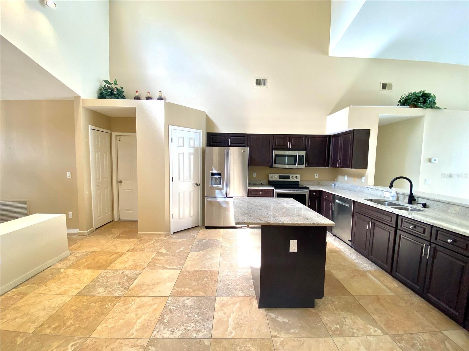 Image 5 of 27 For 9420 Bluebird Drive