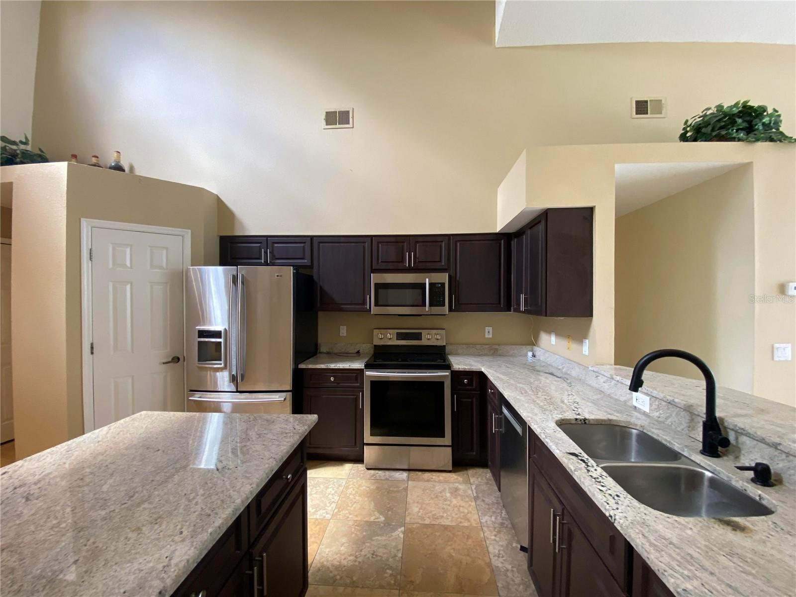 Image 6 of 27 For 9420 Bluebird Drive