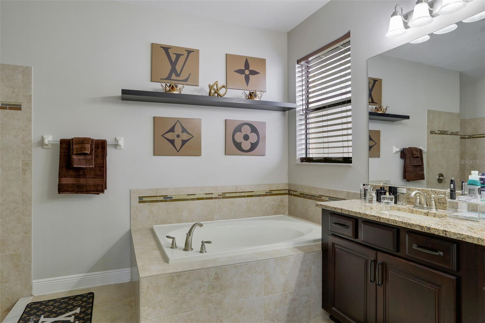 Image 29 of 38 For 19426 Whispering Brook Drive