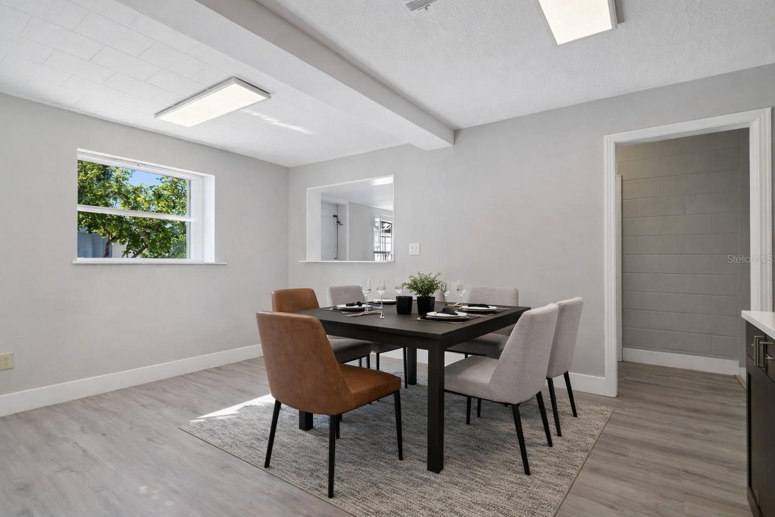 Listing photo id 11 for 3316 Louisiana Avenue