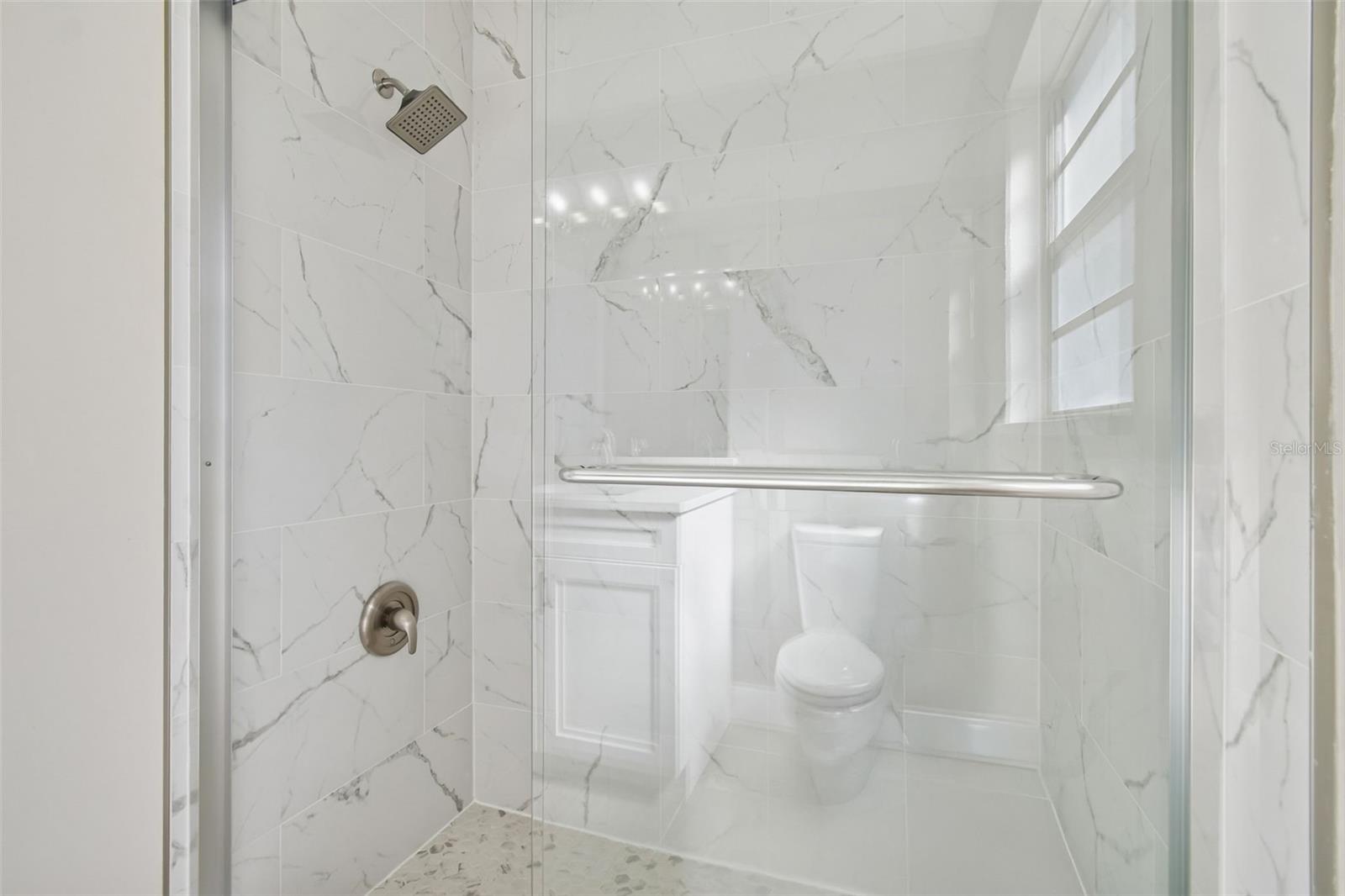 Listing photo id 17 for 3316 Louisiana Avenue