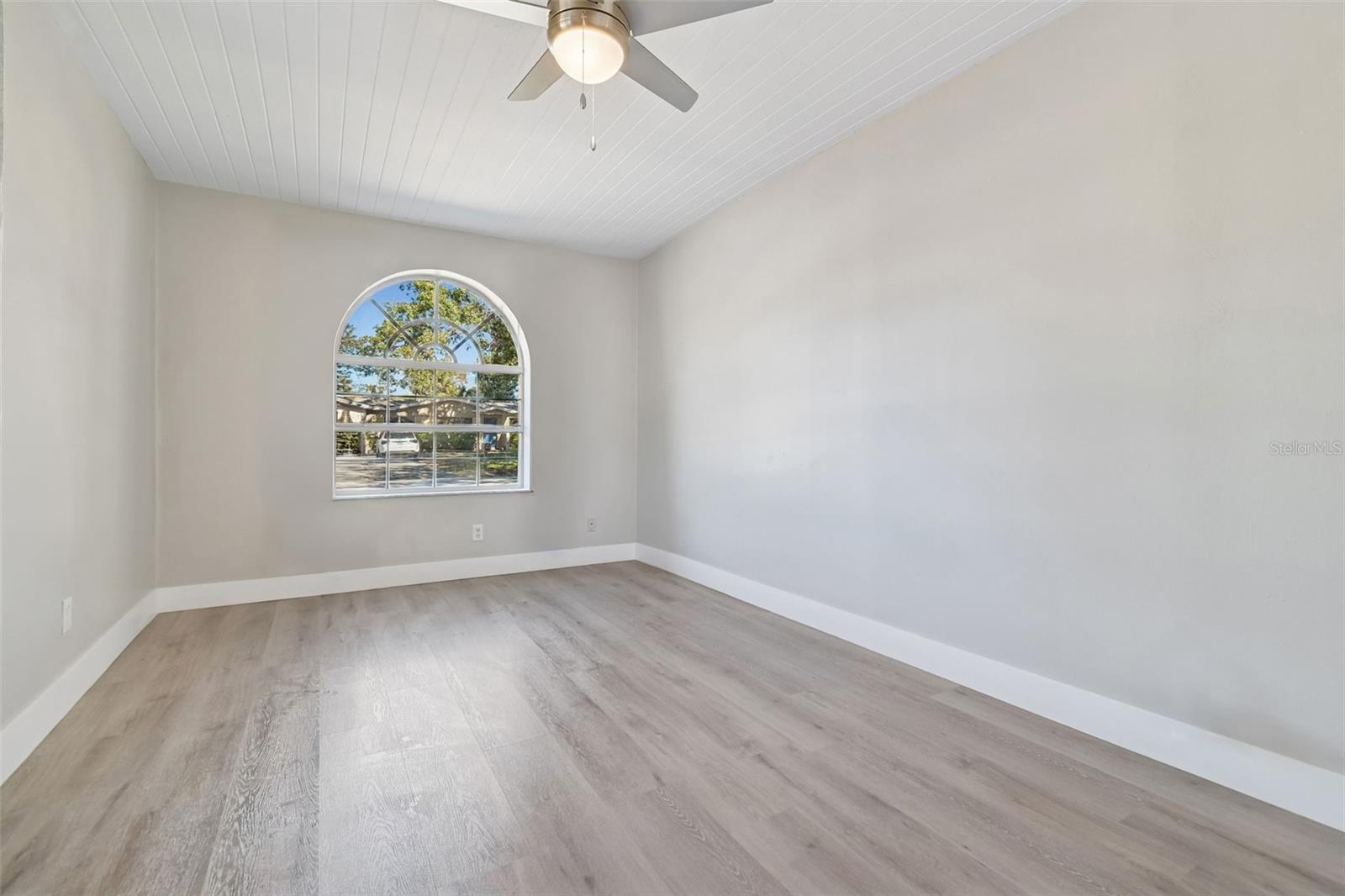 Listing photo id 30 for 3316 Louisiana Avenue