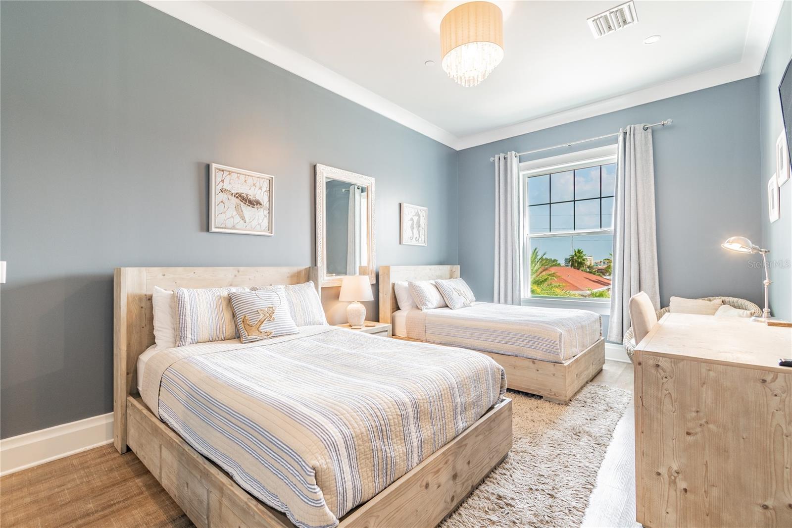 Image 34 of 67 For 164 Brightwater Drive 2