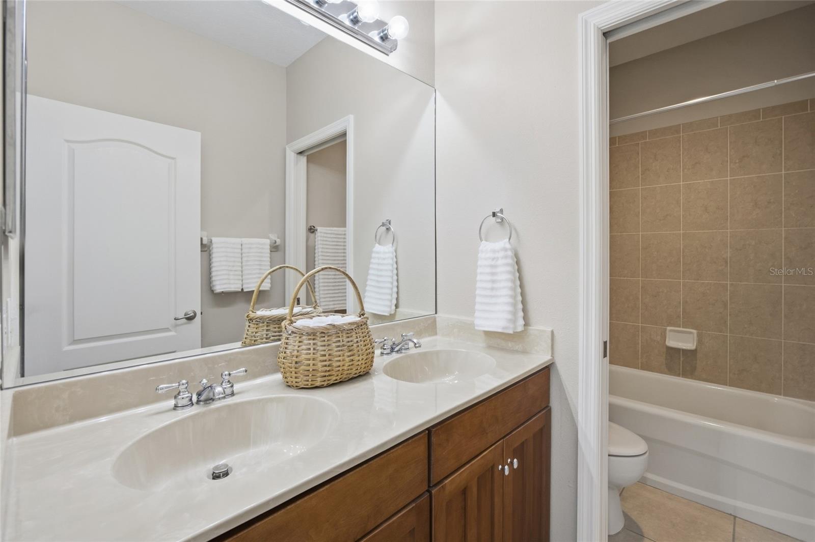 Image 21 of 41 For 5112 Pheasant Woods Drive