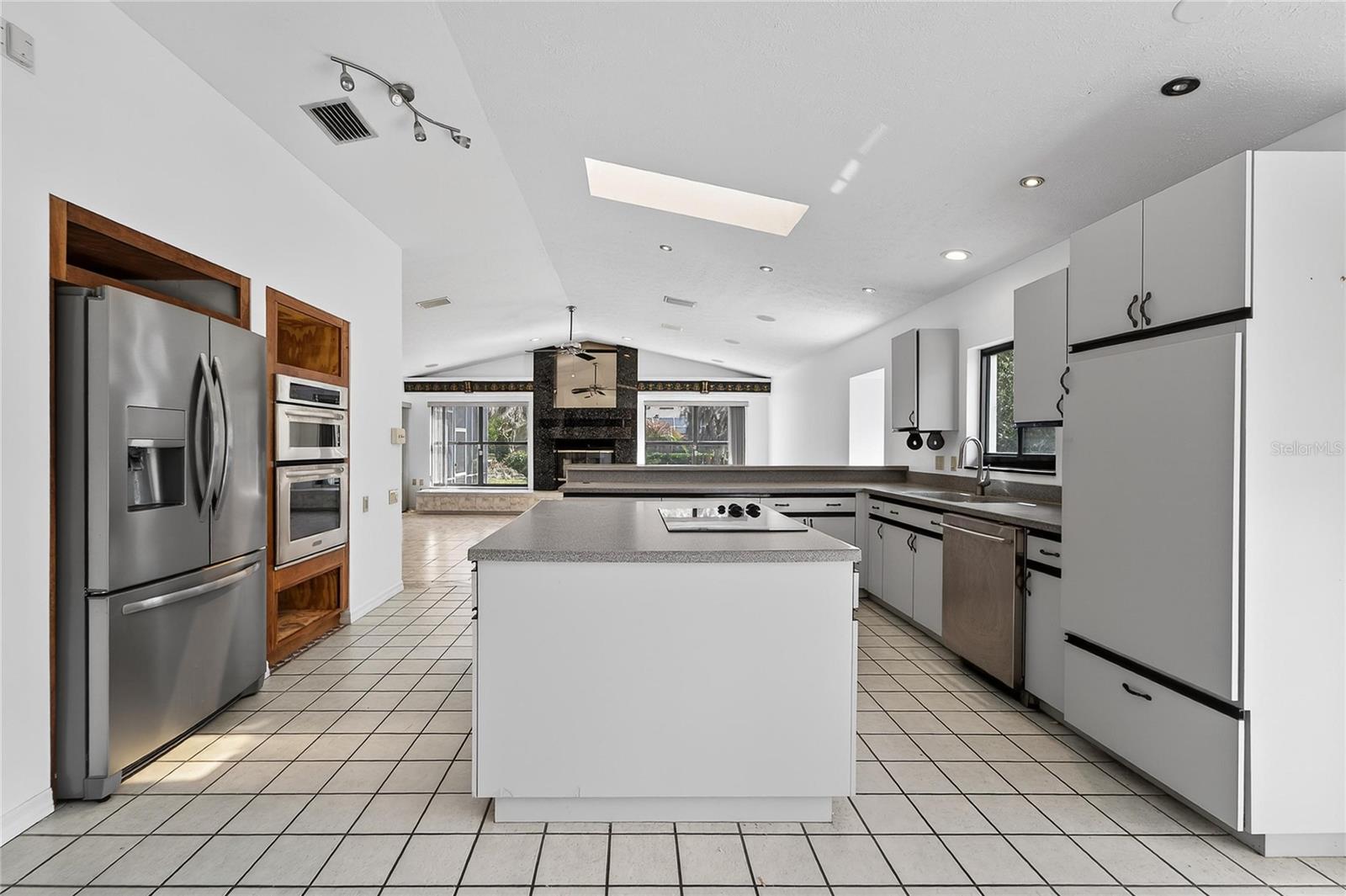 Image 43 of 78 For 2910 Pine Club Drive