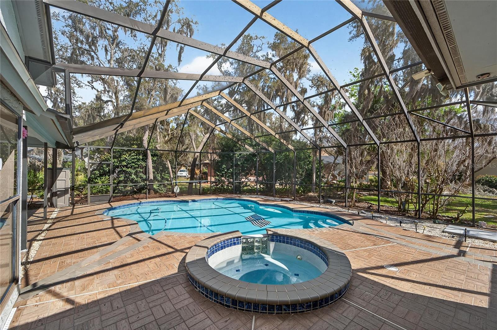 Image 6 of 78 For 2910 Pine Club Drive