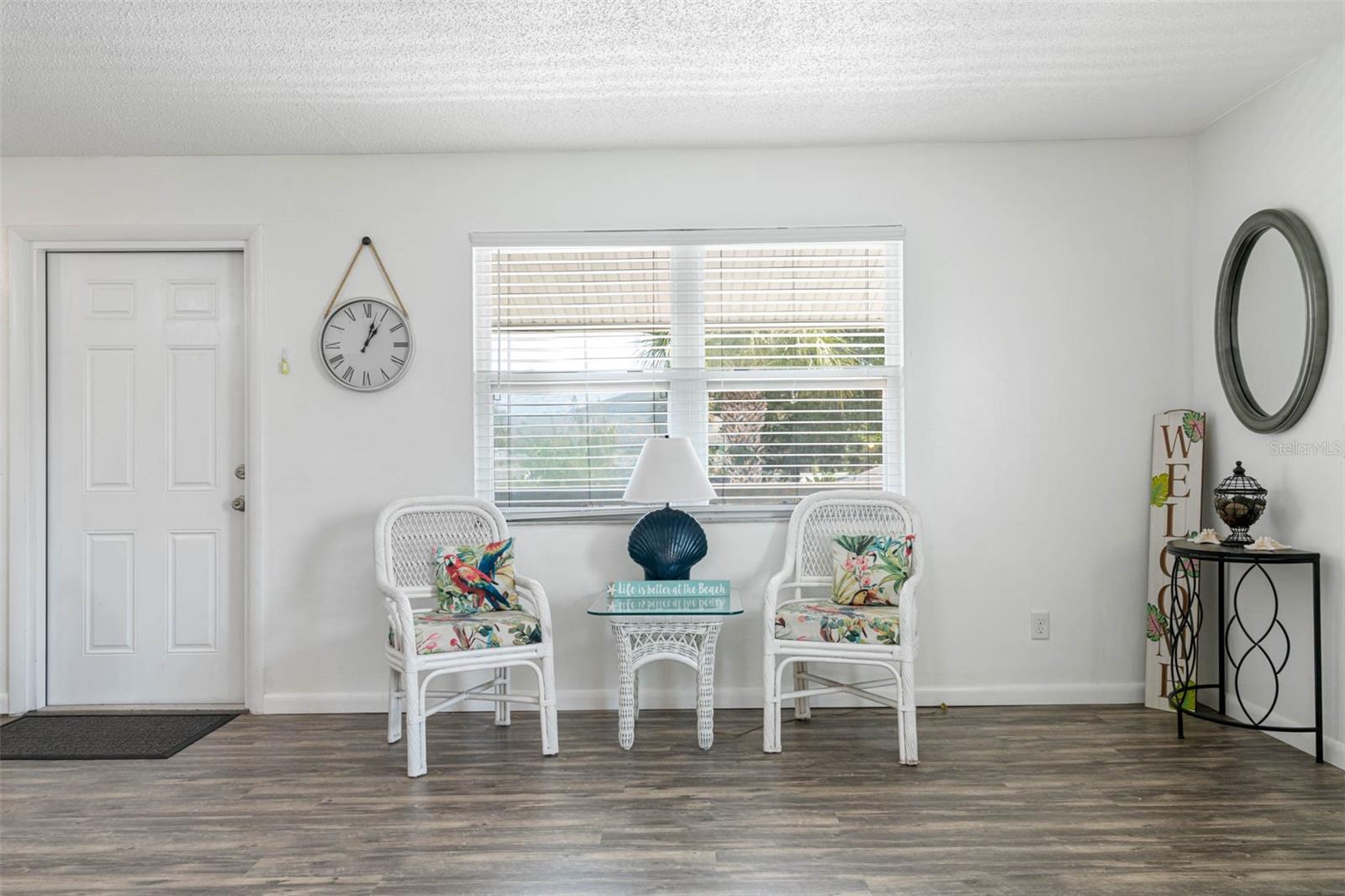 Listing photo id 10 for 115 15th Avenue A