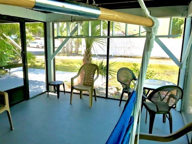 Listing photo id 41 for 115 15th Avenue A