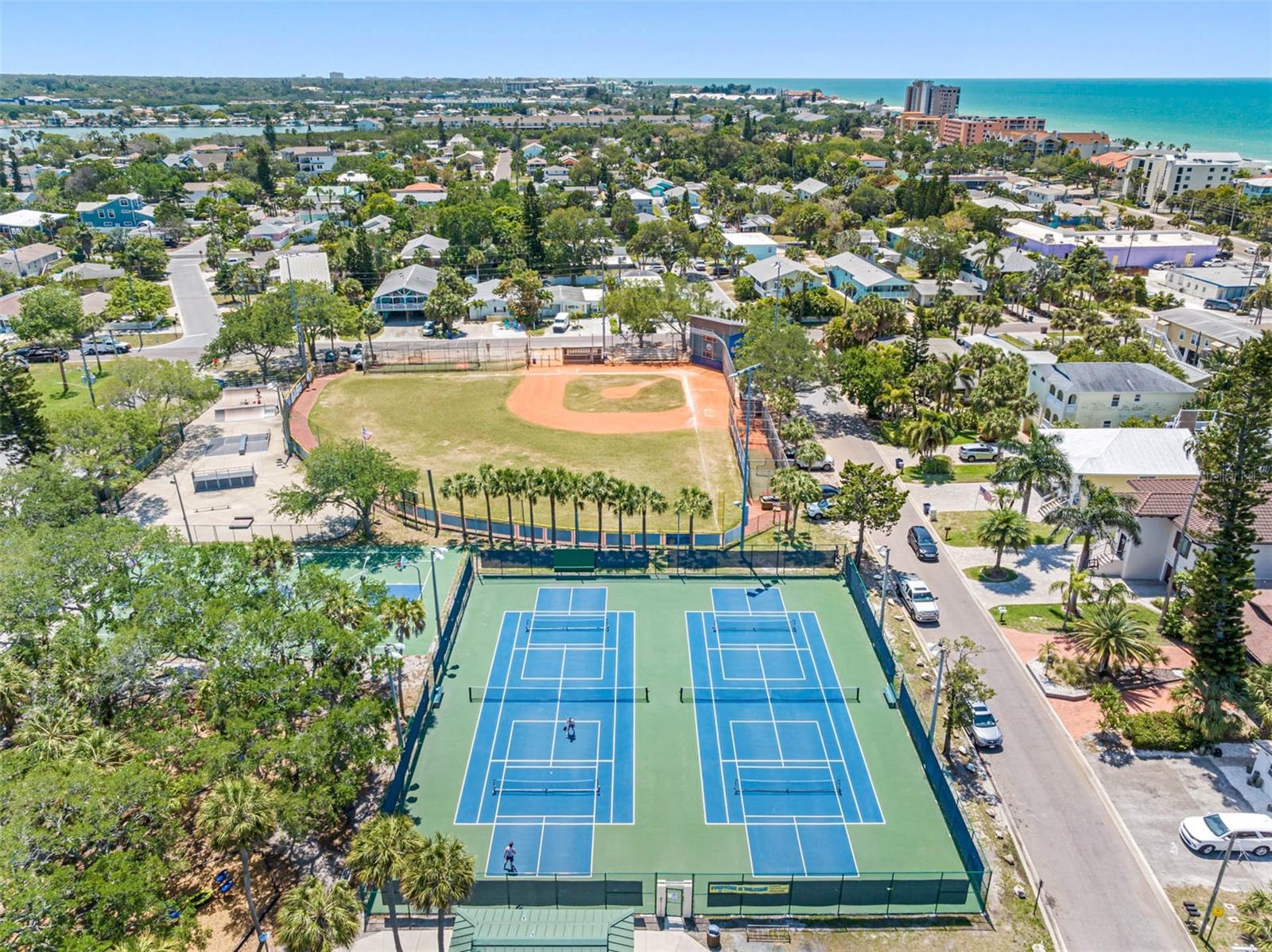 Listing photo id 47 for 115 15th Avenue A