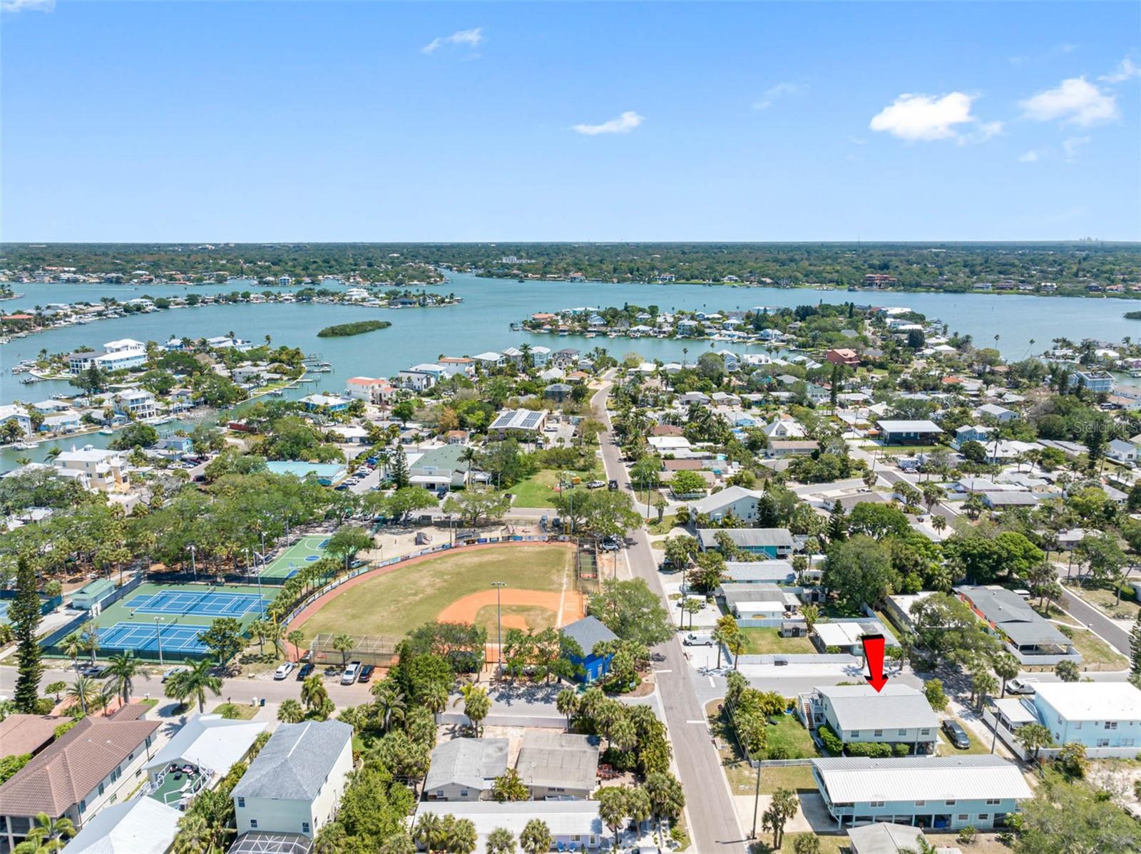 Listing photo id 51 for 115 15th Avenue A