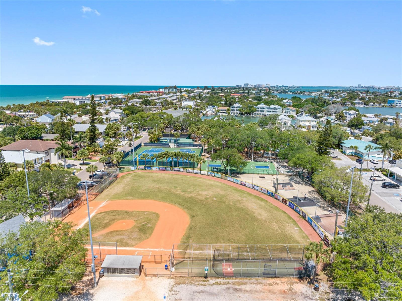 Listing photo id 54 for 115 15th Avenue A