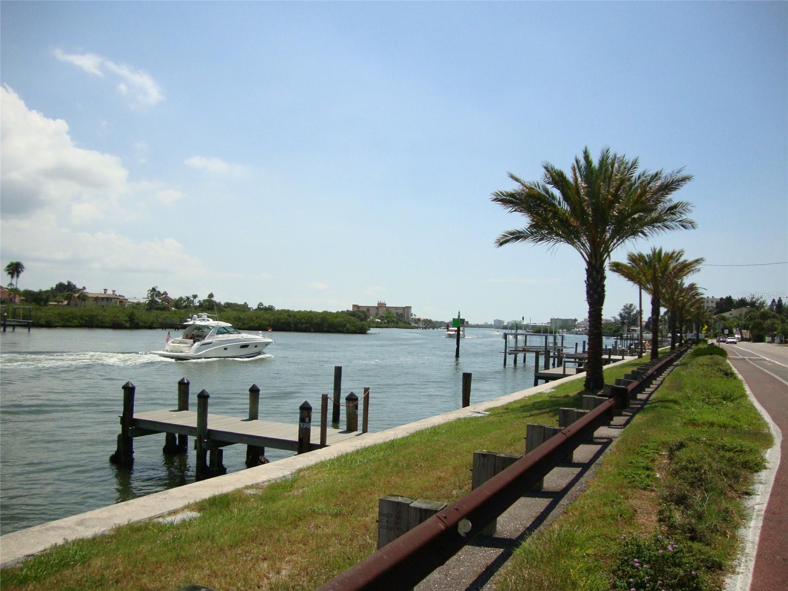 Listing photo id 59 for 115 15th Avenue A