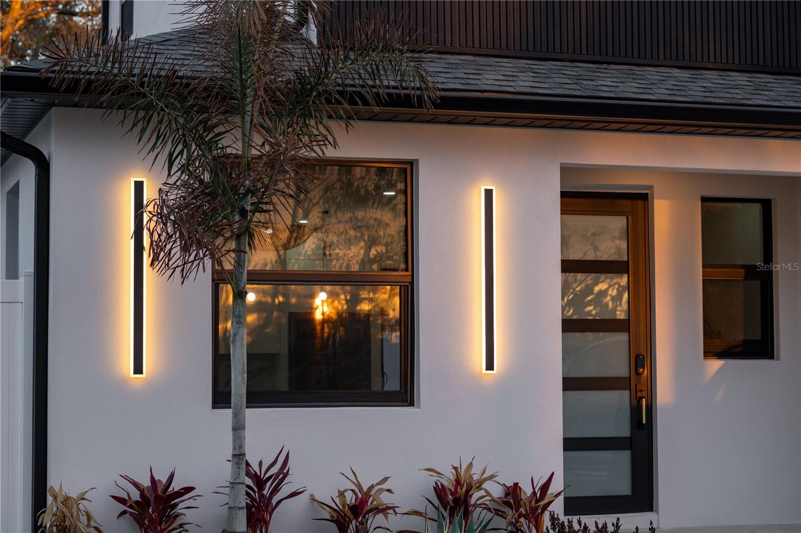 Image 4 of 52 For 12905 Worchester Avenue