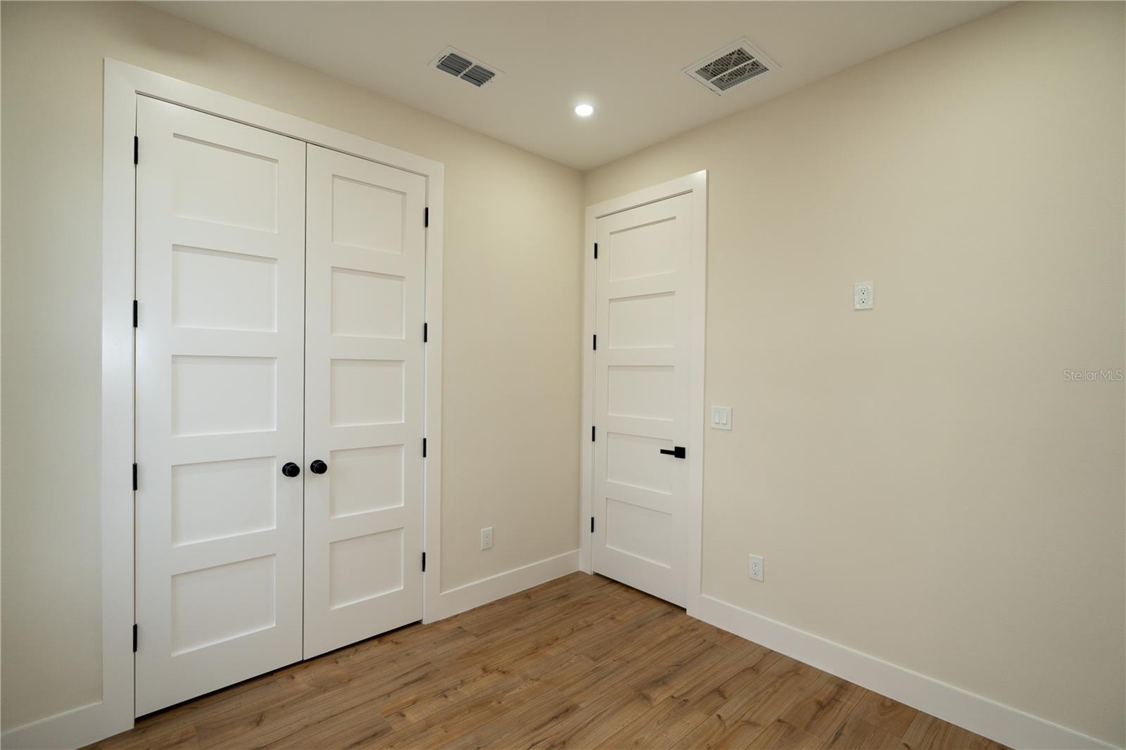 Image 45 of 52 For 12905 Worchester Avenue