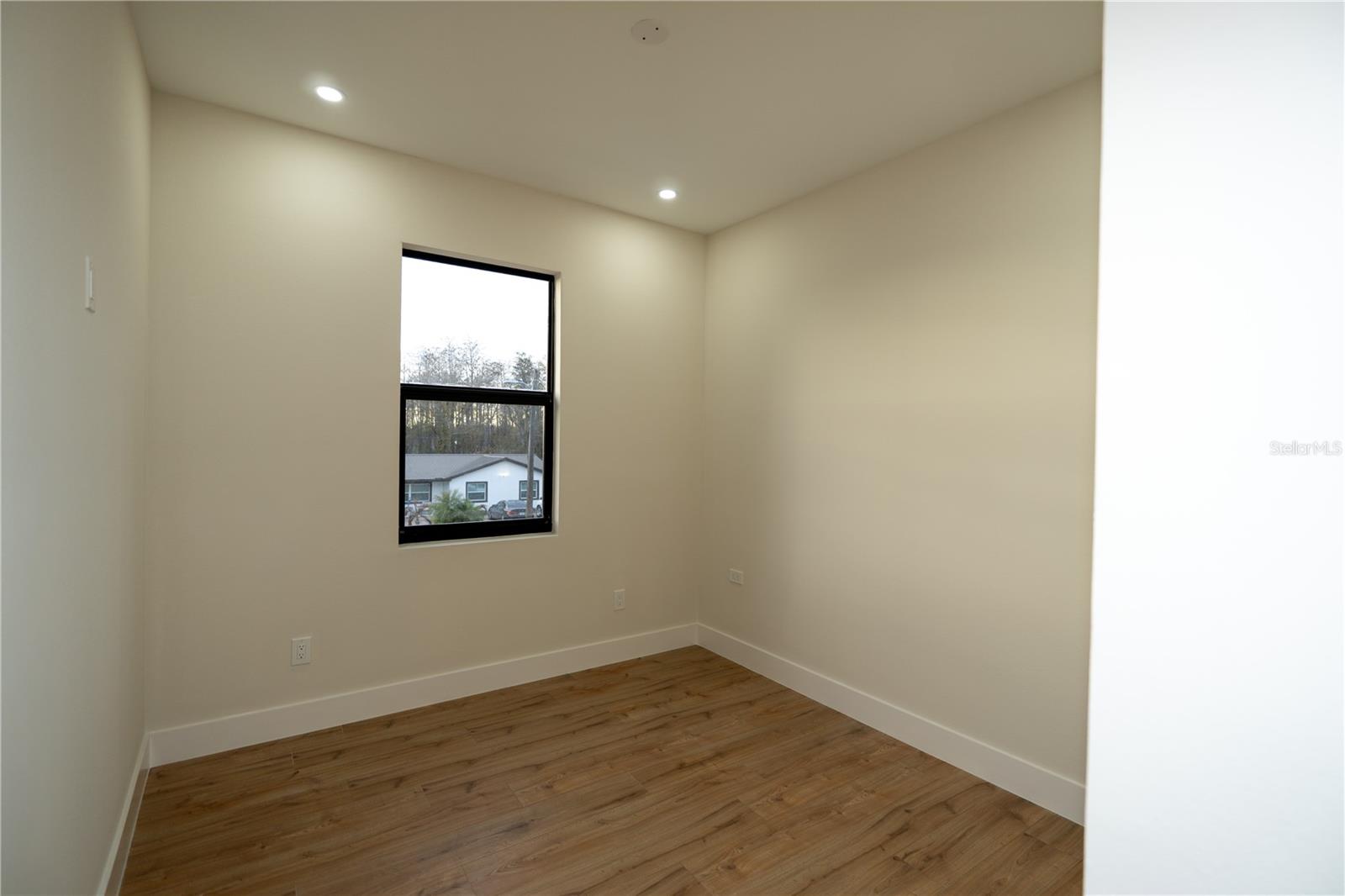 Image 49 of 52 For 12905 Worchester Avenue