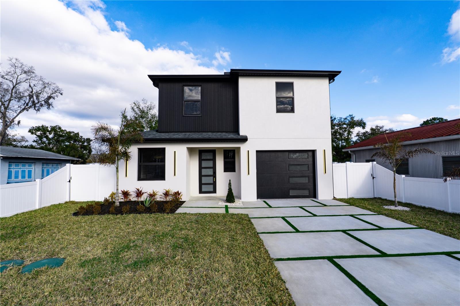 Image 5 of 52 For 12905 Worchester Avenue