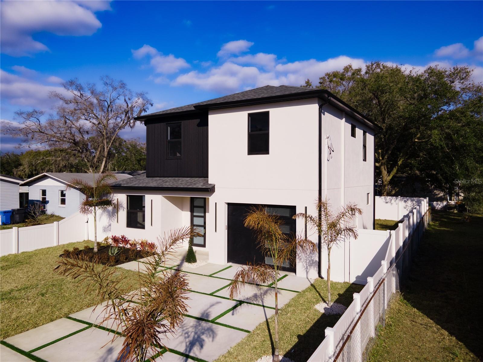 Image 6 of 52 For 12905 Worchester Avenue