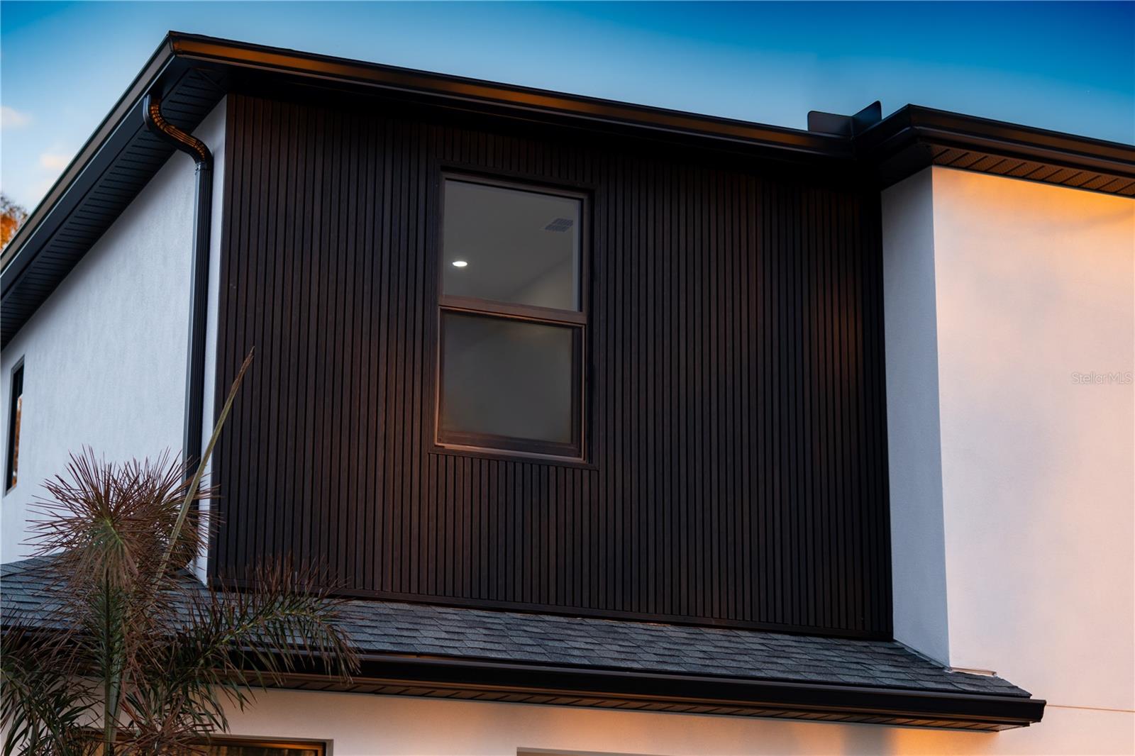 Image 7 of 52 For 12905 Worchester Avenue