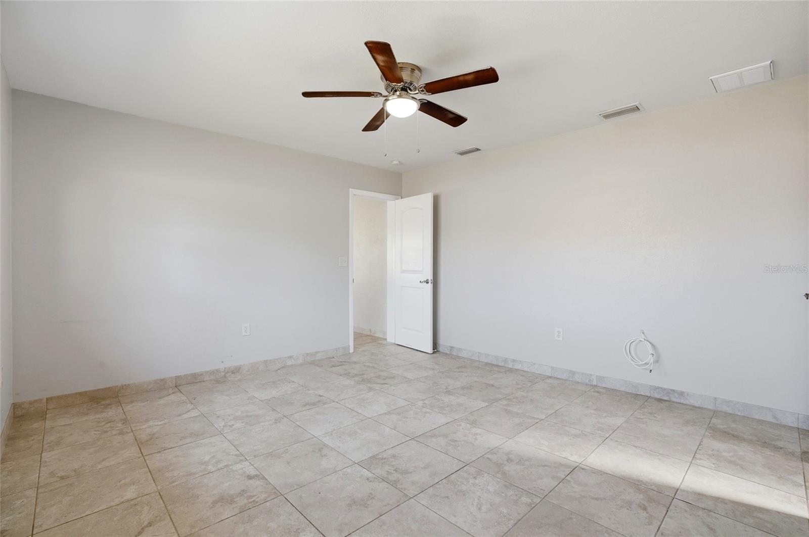 Image 23 of 44 For 6338 21st Street N