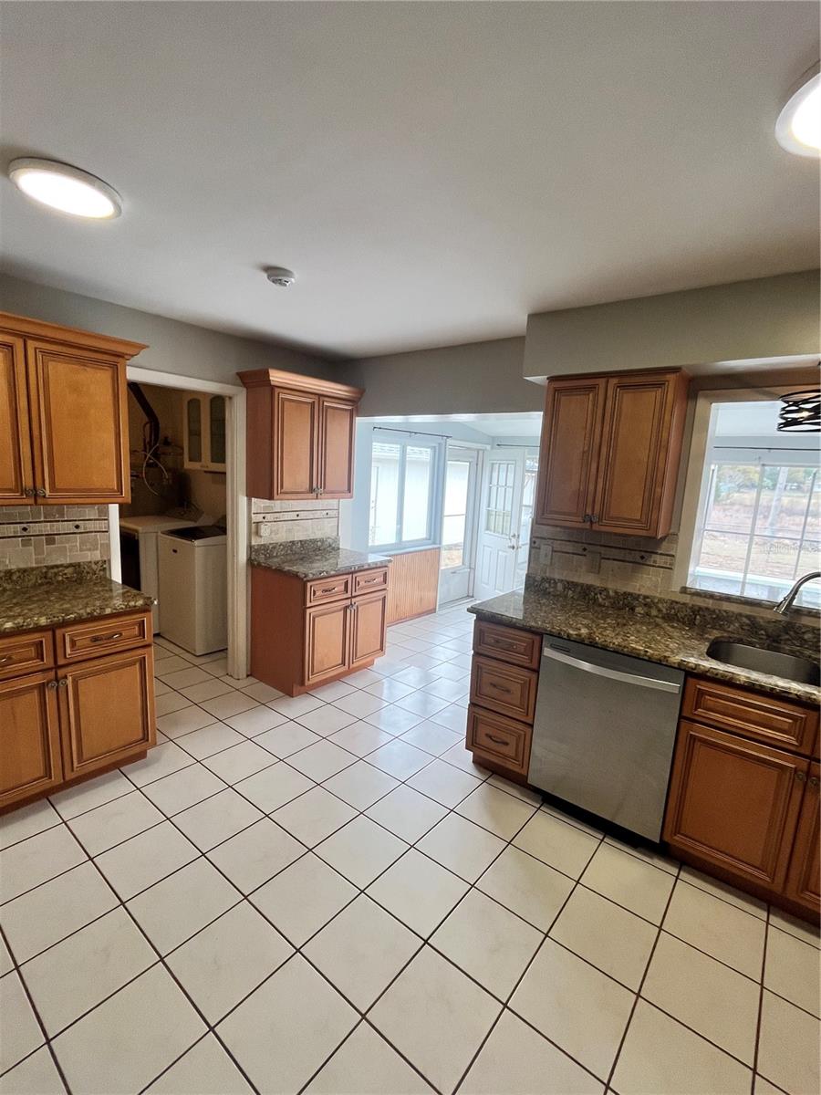 Image 21 of 80 For 1128 Trellis Avenue