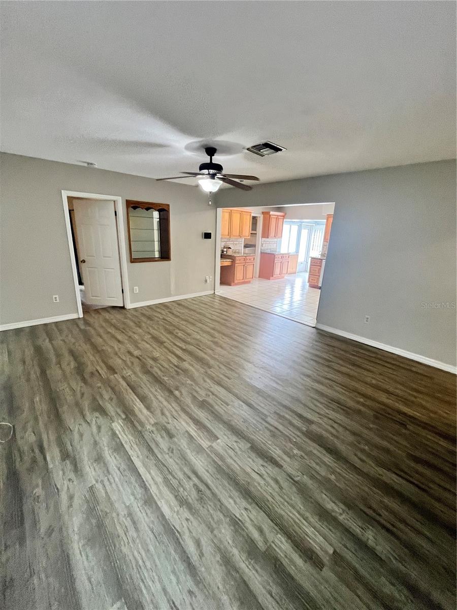 Image 26 of 80 For 1128 Trellis Avenue