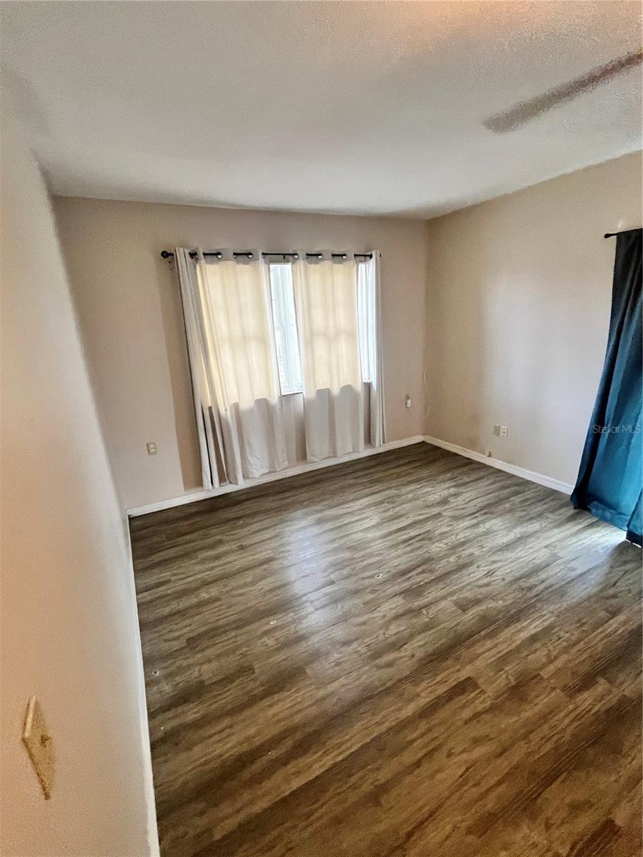 Image 27 of 80 For 1128 Trellis Avenue