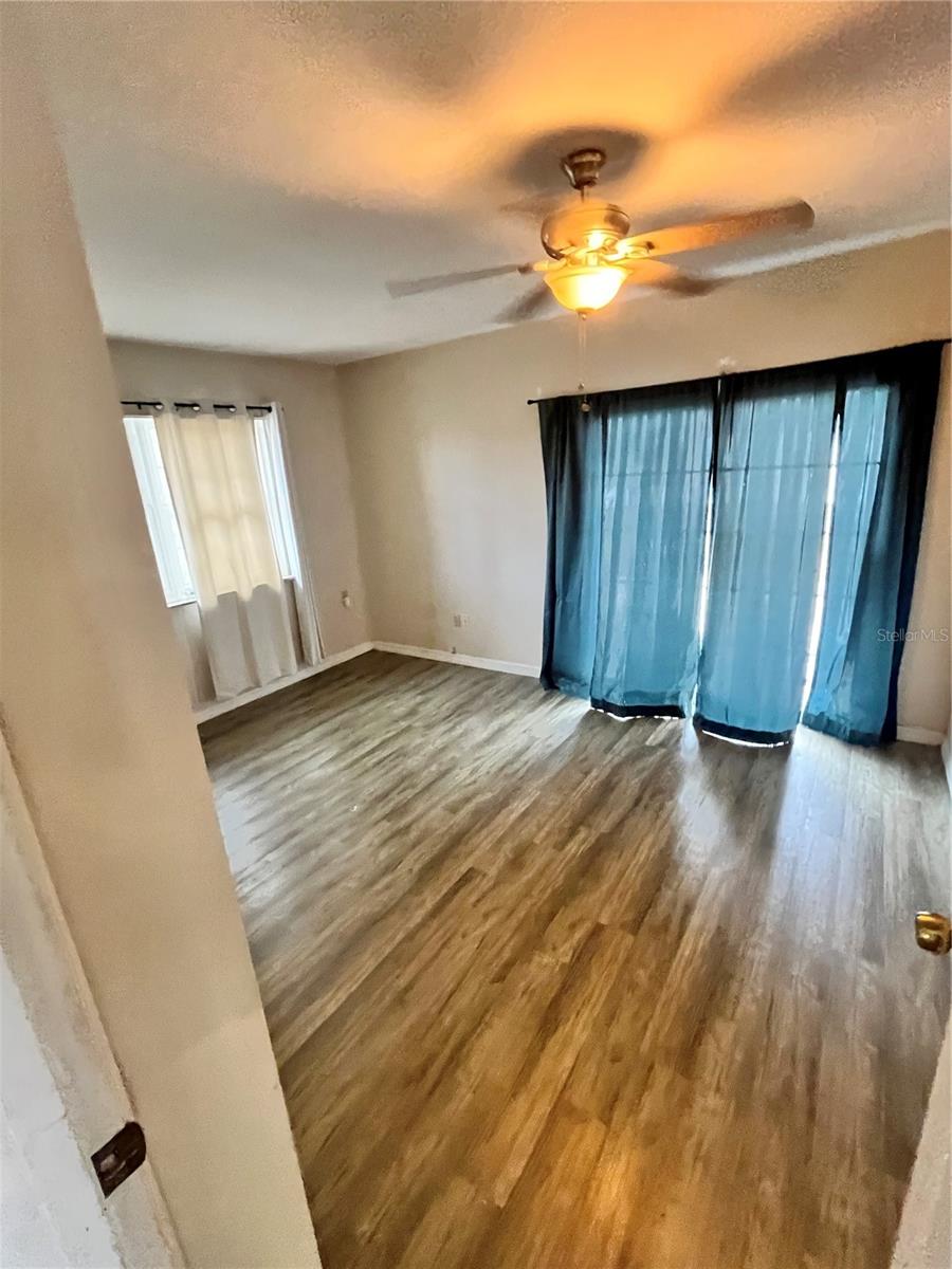 Image 28 of 80 For 1128 Trellis Avenue