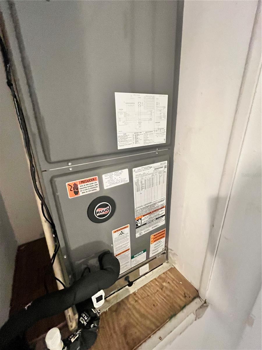 Image 78 of 80 For 1128 Trellis Avenue