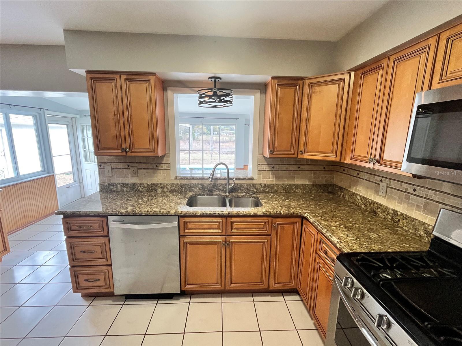 Image 8 of 80 For 1128 Trellis Avenue