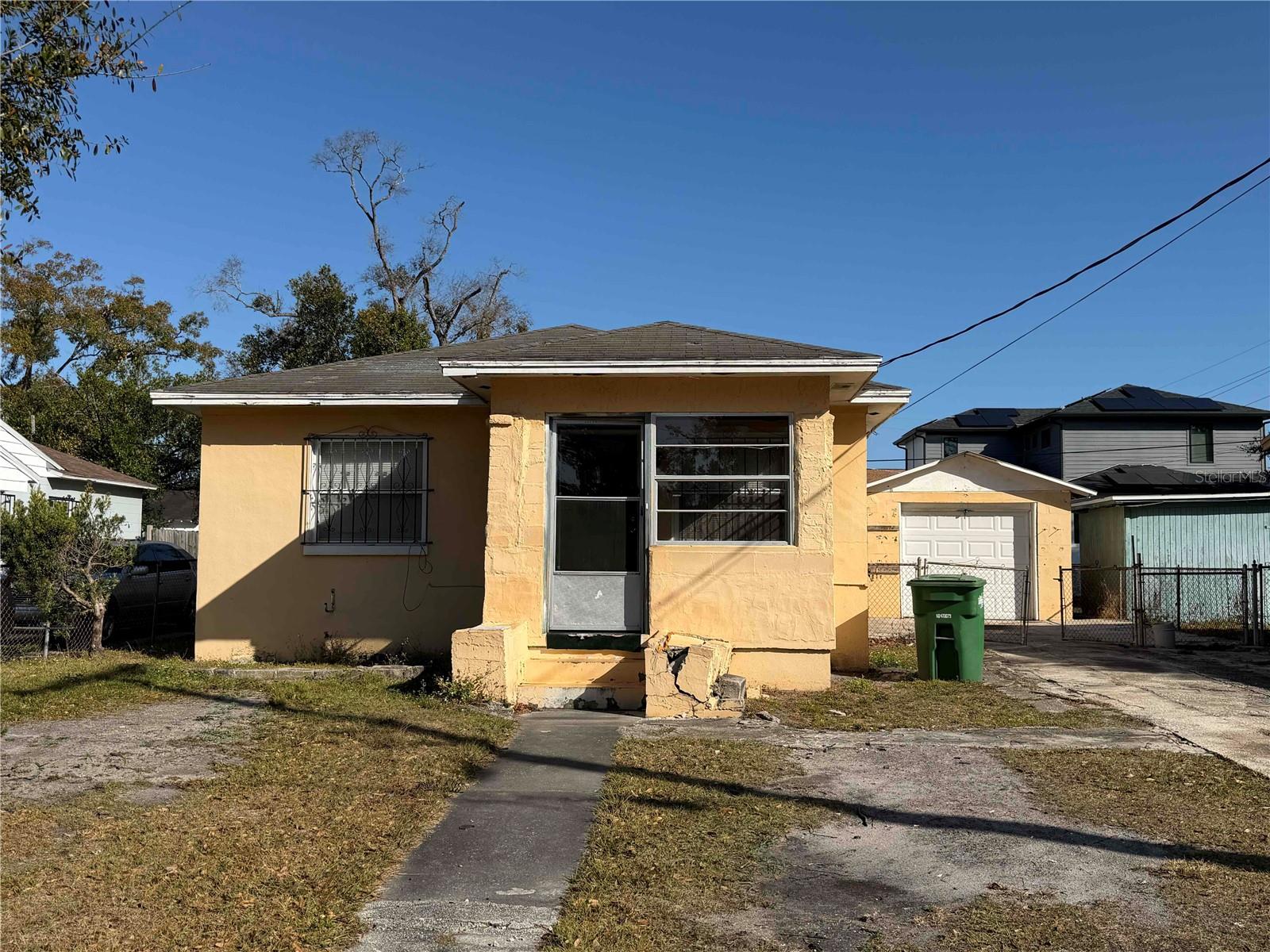 Listing Details for 1305 Nassau Street, TAMPA, FL 33607