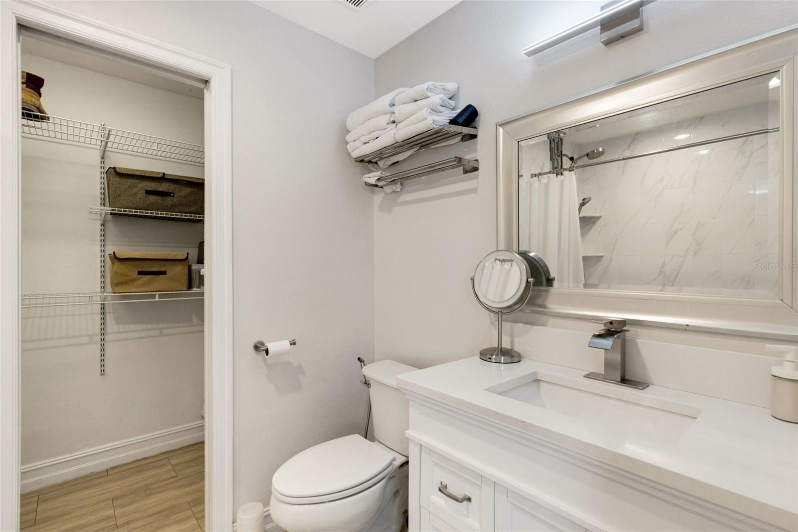 Image 10 of 39 For 2914 Lake Avenue