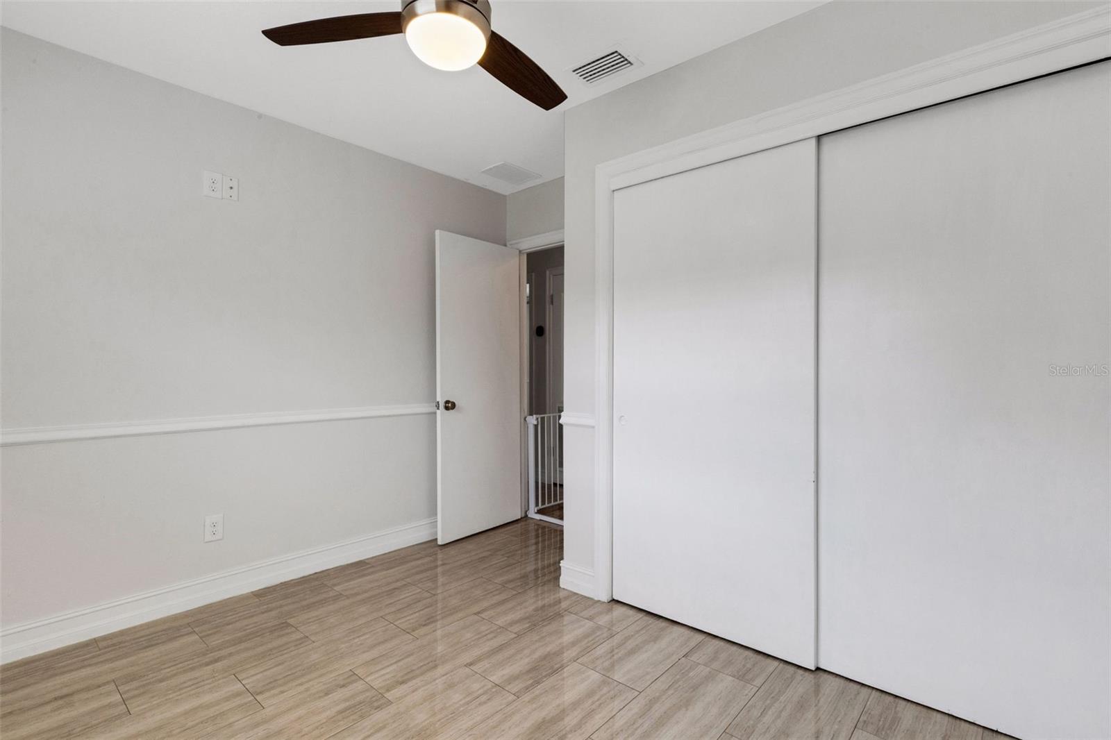 Image 12 of 39 For 2914 Lake Avenue