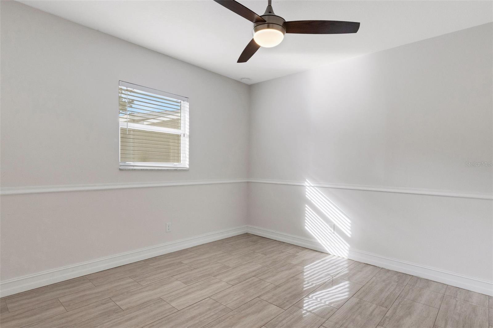 Image 13 of 39 For 2914 Lake Avenue