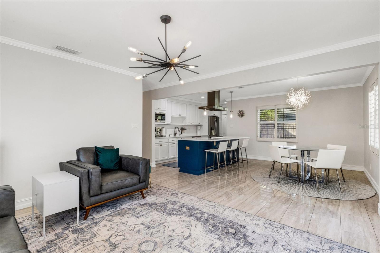 Image 19 of 39 For 2914 Lake Avenue