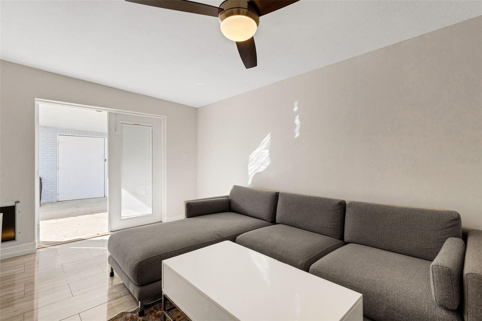 Image 31 of 39 For 2914 Lake Avenue