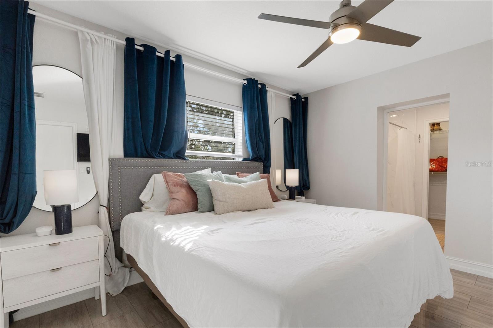 Image 5 of 39 For 2914 Lake Avenue