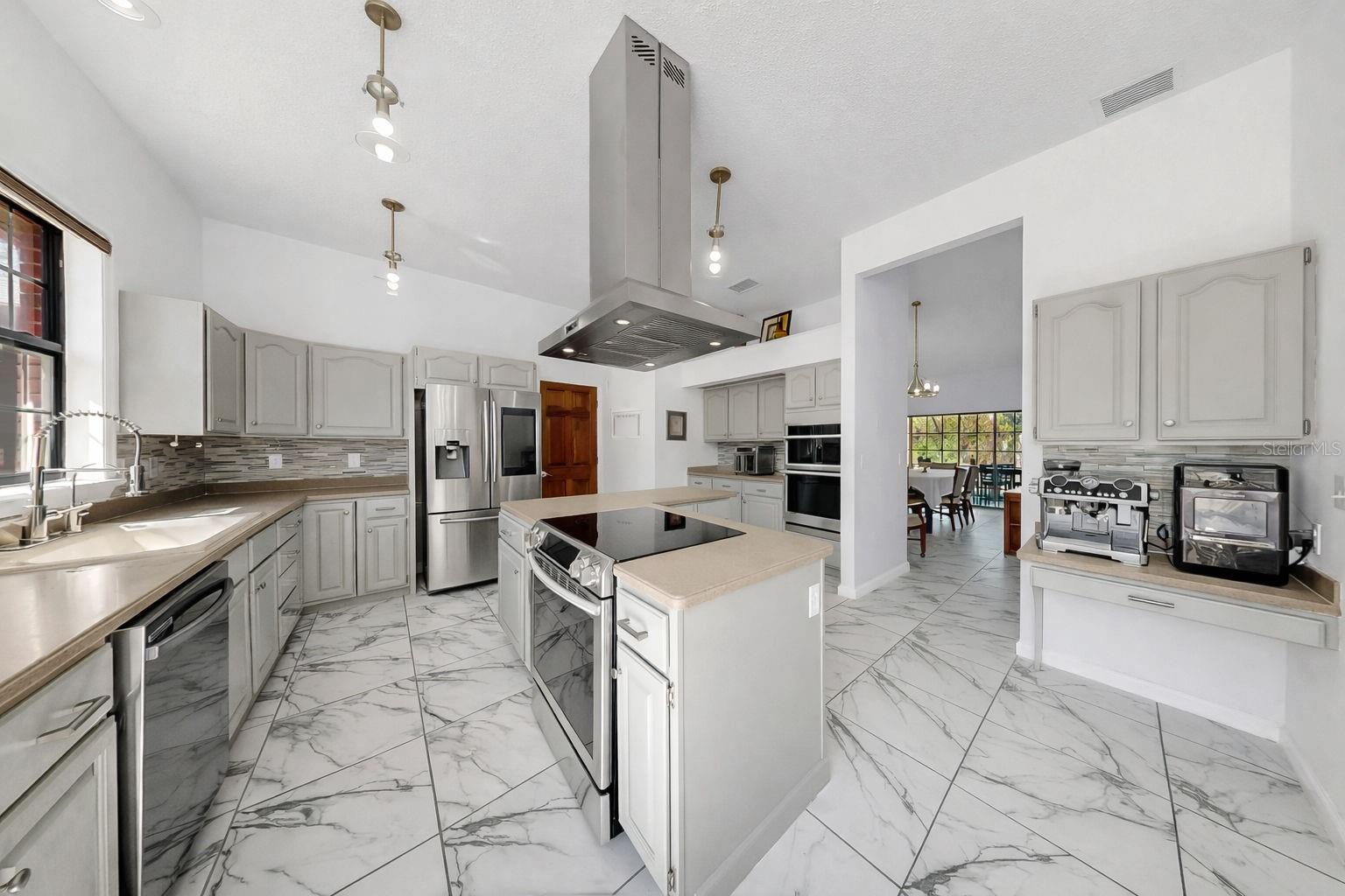 Image 16 of 77 For 13607 2nd Avenue E