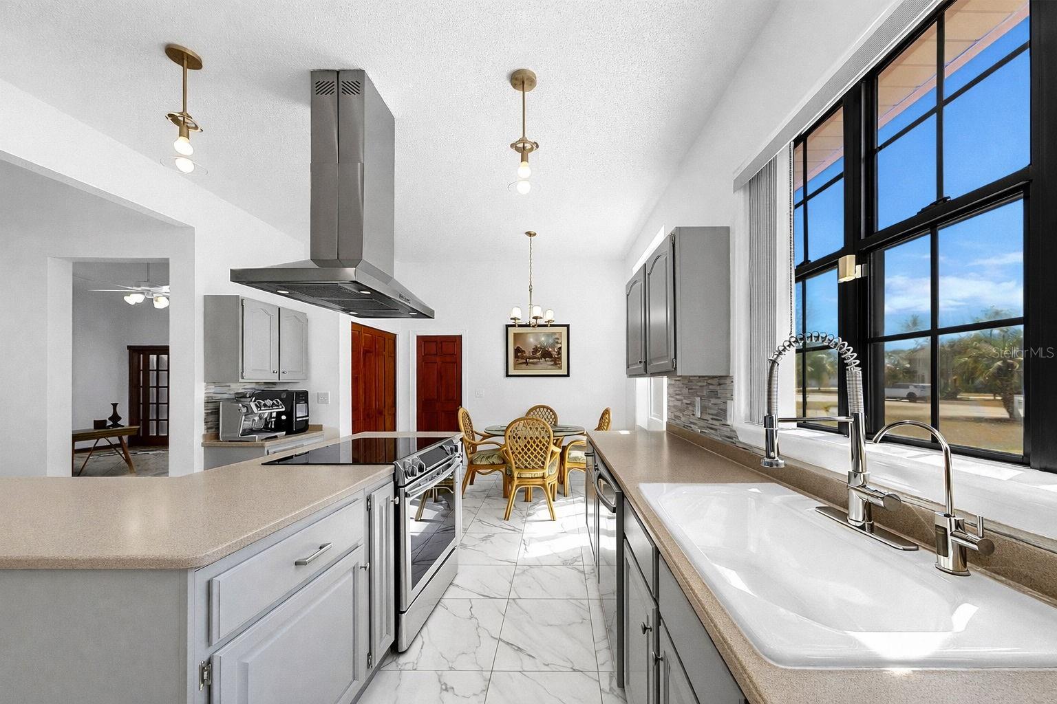 Image 23 of 77 For 13607 2nd Avenue E