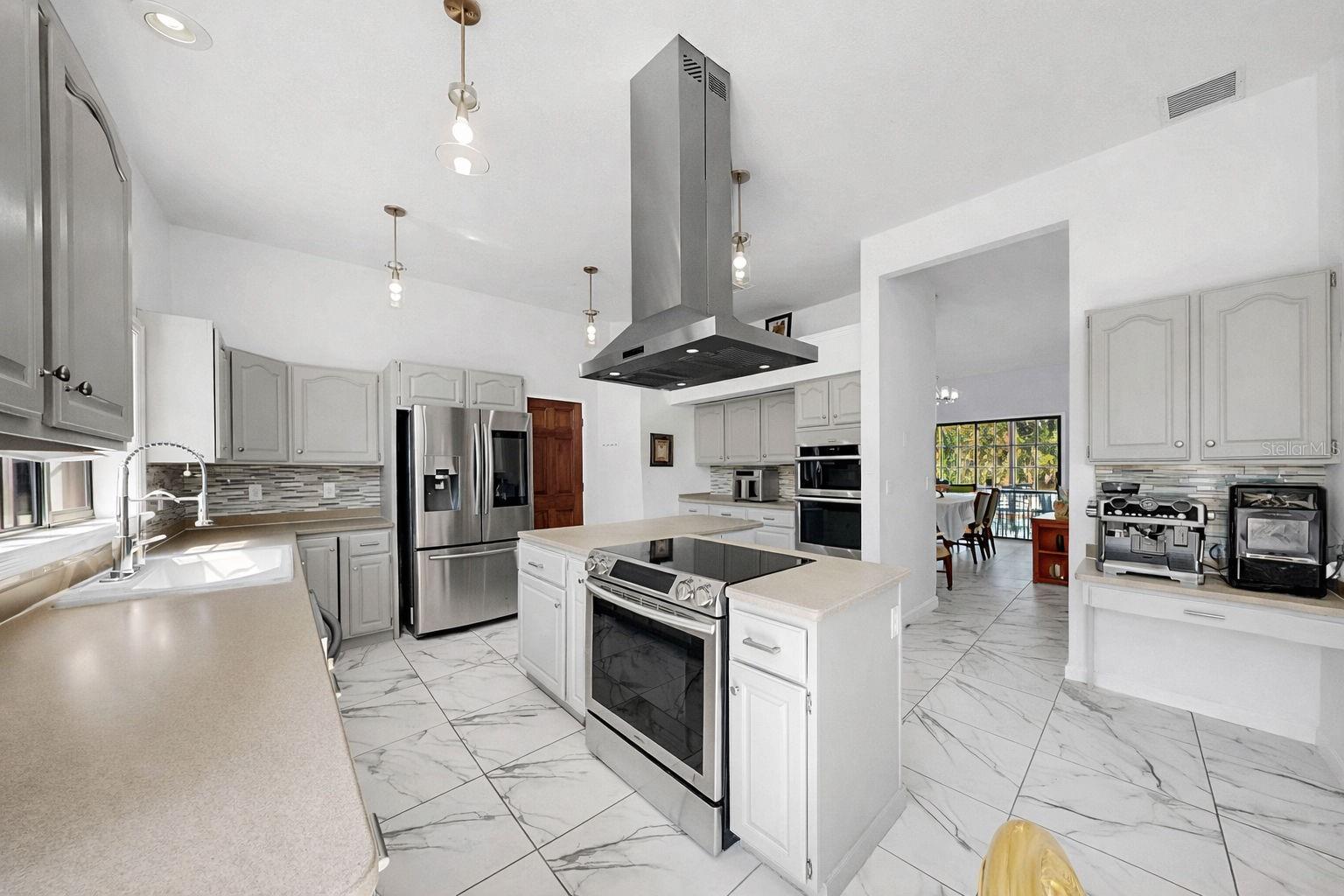 Image 24 of 77 For 13607 2nd Avenue E