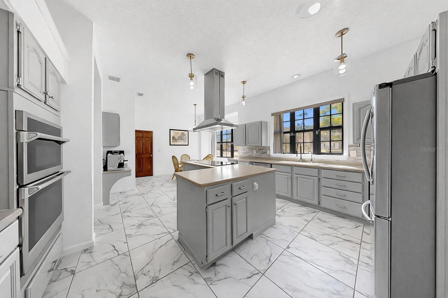 Image 25 of 77 For 13607 2nd Avenue E