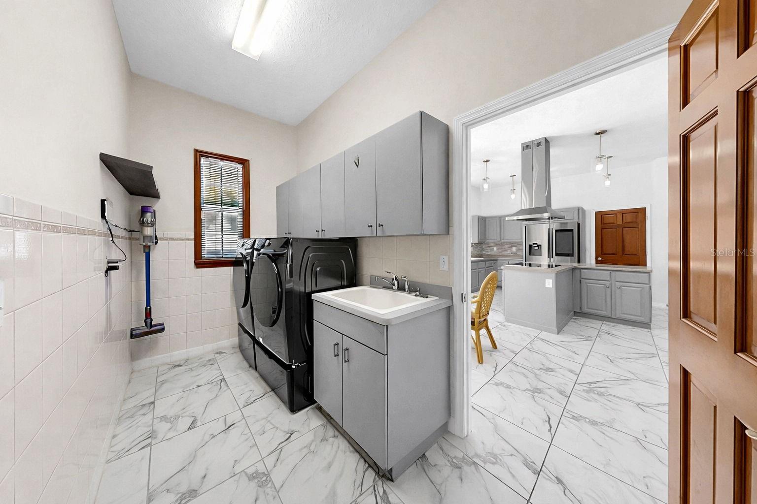 Image 31 of 77 For 13607 2nd Avenue E