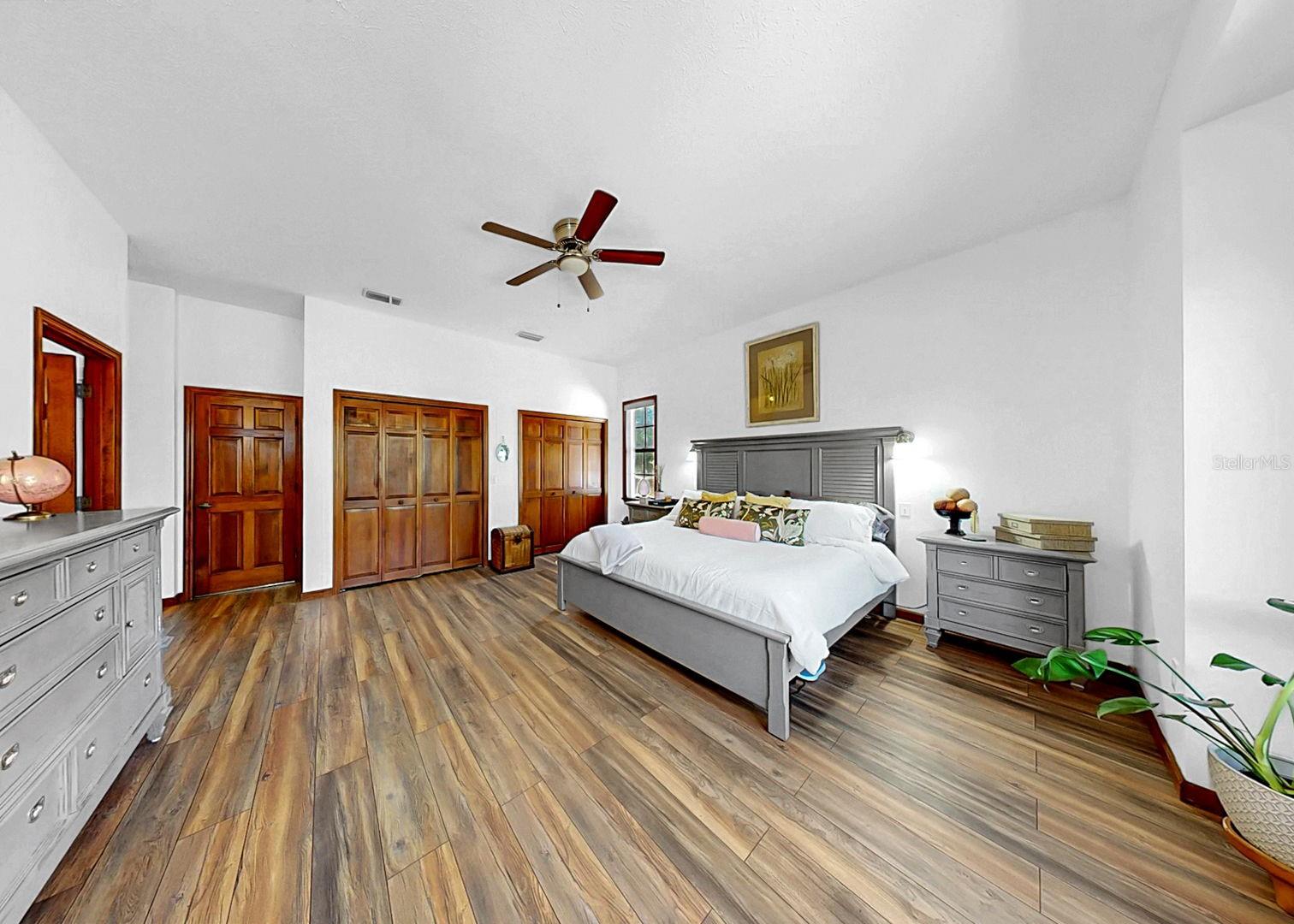 Image 43 of 77 For 13607 2nd Avenue E