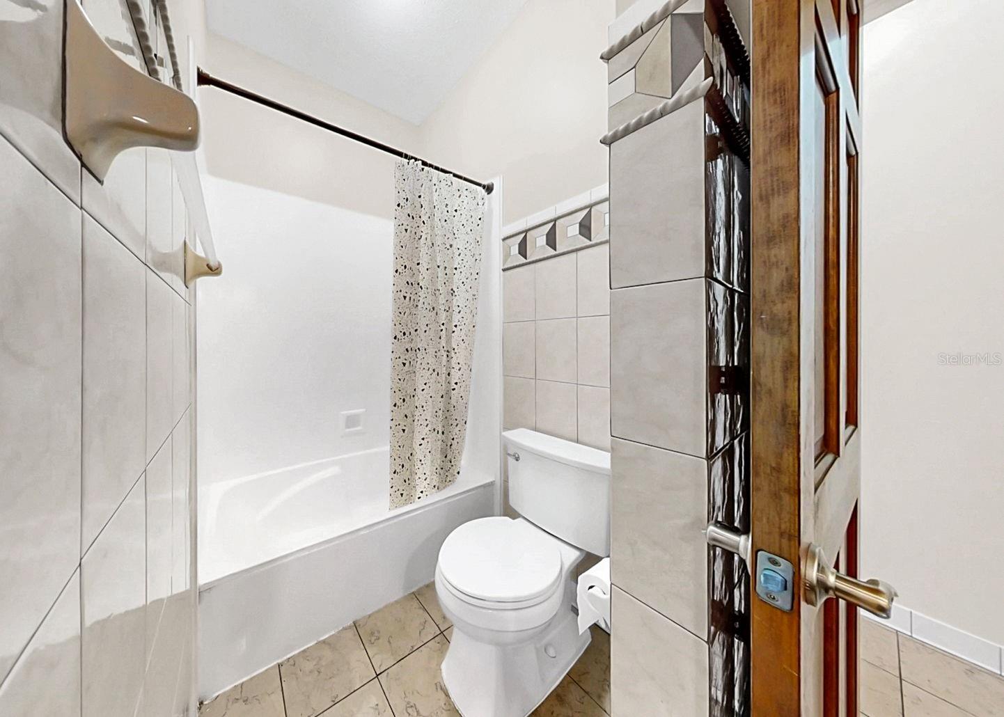 Image 59 of 77 For 13607 2nd Avenue E