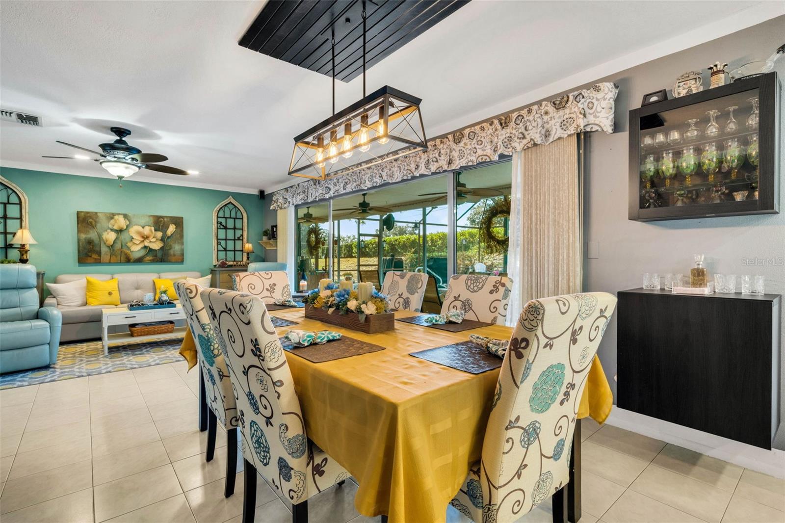 Listing photo id 12 for 3514 Links Court