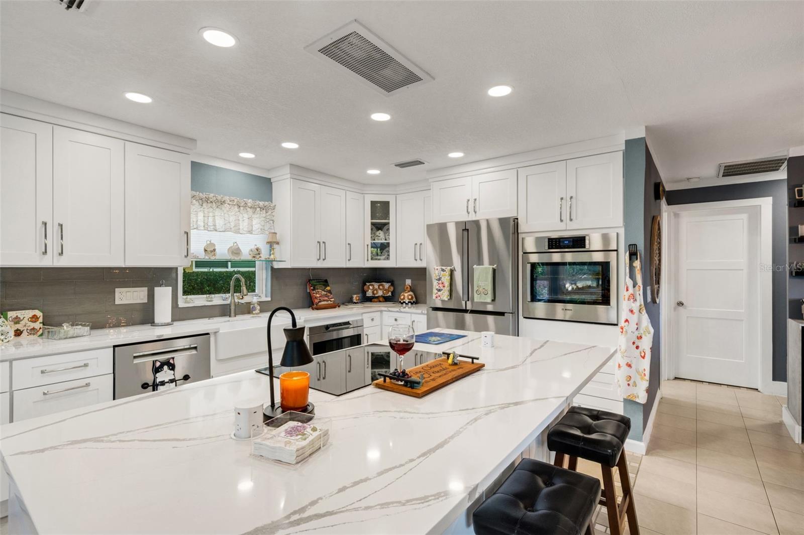 Listing photo id 17 for 3514 Links Court