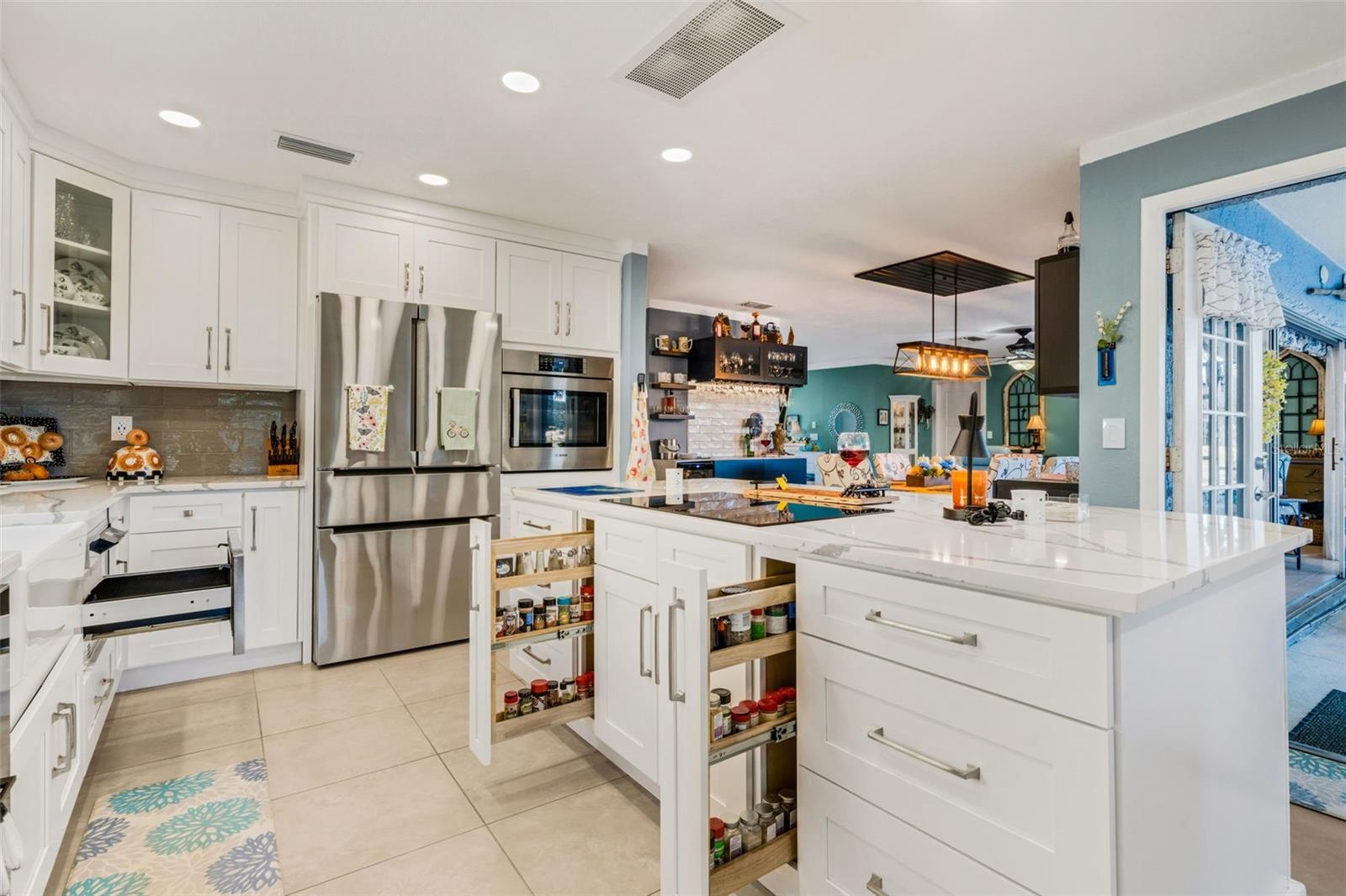 Listing photo id 25 for 3514 Links Court